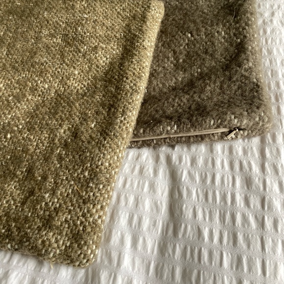 Pottery Barn Light Green Pillow Shams - Picture 5 of 7